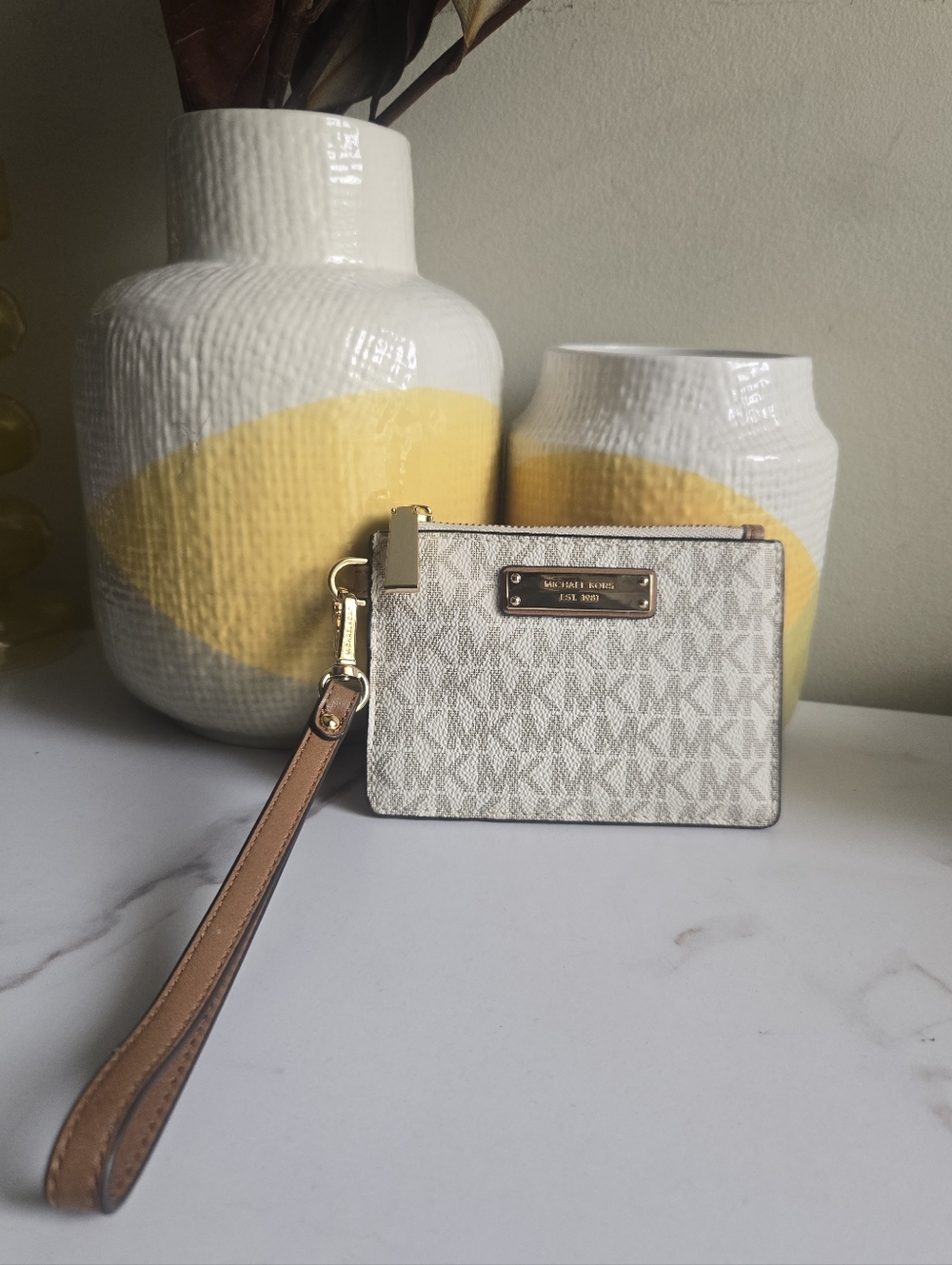 NWOT Michael Kors Jet Set Logo Wristlet Wallet With Key Holder Ring